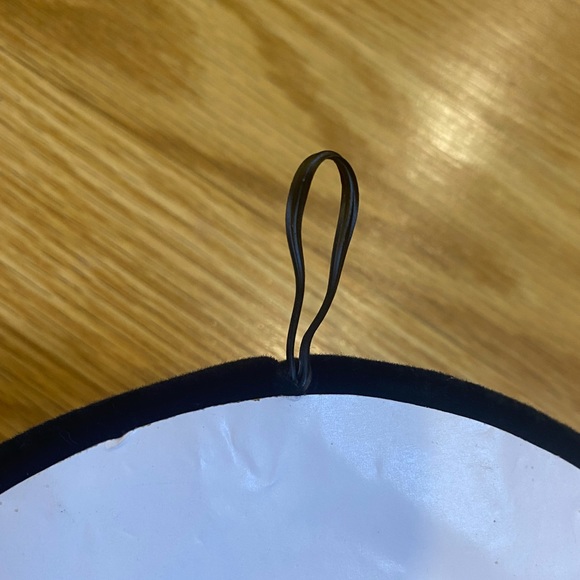 Display for necklace - Picture 9 of 10